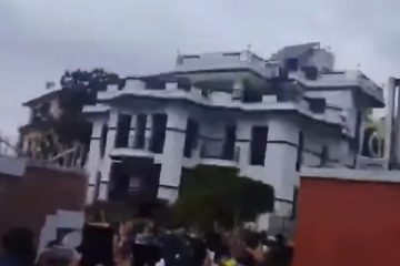 प्रदर्शनकारीद्वारा कांग्रेस सभापति देउवाको निवास तोडफोड